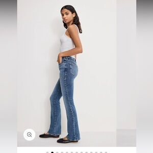 NWT Good American classic bootcut, Best seller